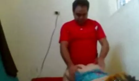 دکتر SweetSinner MILF که توسط استپسون در اتاق فیلمسکسی جدید امتحان گرفته شد