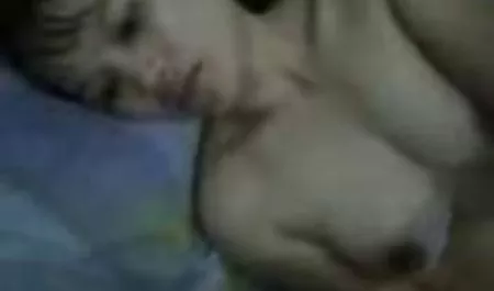 لاغر Redhead جوجه fucks در همسر سوپر سیکسی جدید اتاق خود