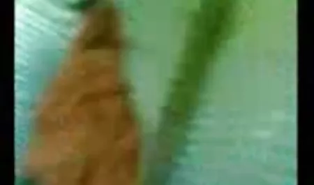 MILF انگلیسی كاز انگشت خود را در حالی كه فن می سکس فیلم جدید زند انگشت می زند